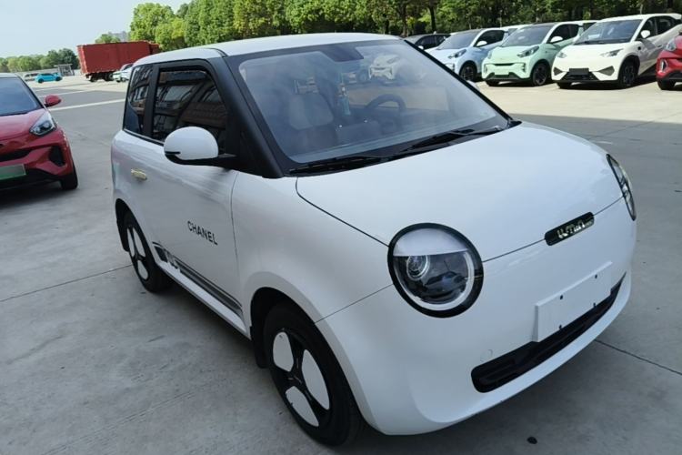 Used CHANGAN NEVO Lumin 2022 155 km – Refreshingly Sweet Edition Front Right 45 Deg