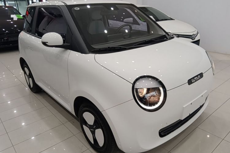 Used CHANGAN NEVO Lumin 2022 301km Honey-Sweet Version Front Right 45 Deg