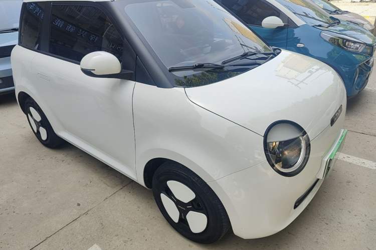 Used CHANGAN NEVO Lumin 2022 155 km – Refreshingly Sweet Edition Front Right 45 Deg