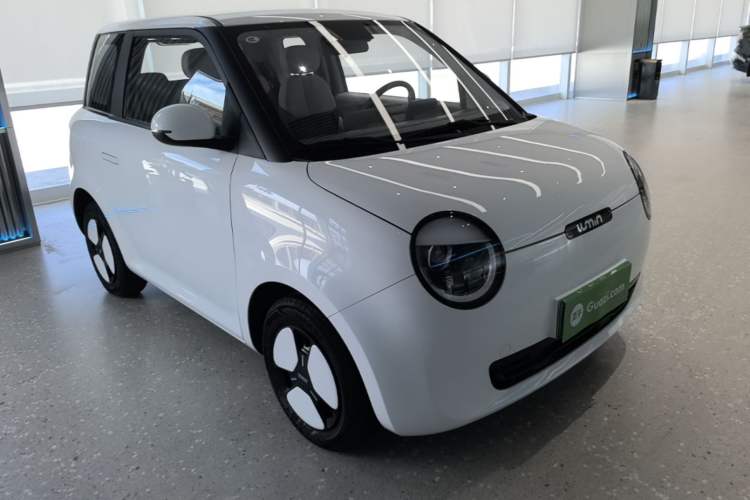 Used CHANGAN NEVO Lumin 2022 301km Honey-Sweet Version Front Right 45 Deg
