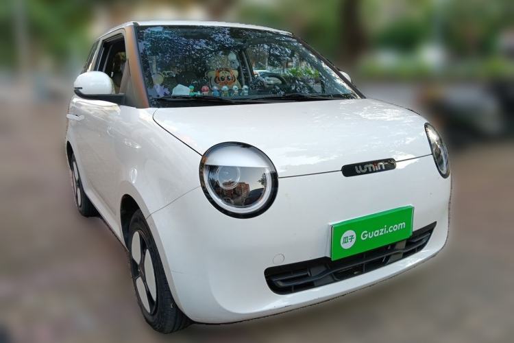 Used CHANGAN NEVO Lumin 2022 301km Honey-Sweet Version Front Right 45 Deg
