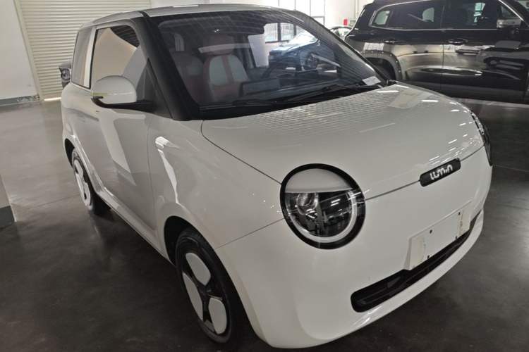 Used CHANGAN NEVO Lumin 2022 210km Sweet Edition Front Right 45 Deg