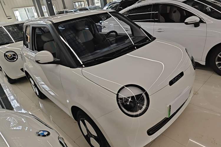 Used CHANGAN NEVO Lumin 2022 155 km – Refreshingly Sweet Edition Front Right 45 Deg
