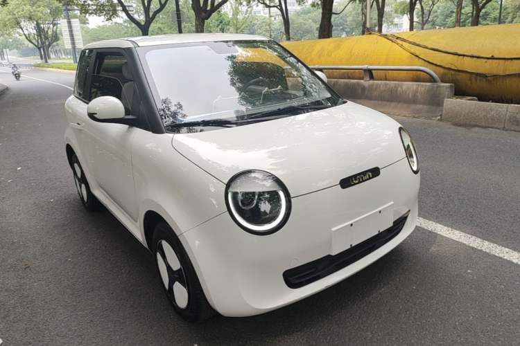 Used CHANGAN NEVO Lumin 2022 210km Sweet Edition Front Right 45 Deg