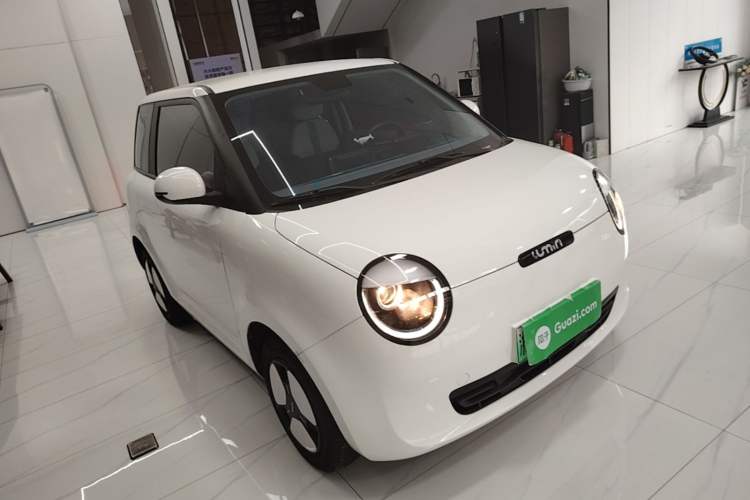 Used CHANGAN NEVO Lumin 2022 155 km – Refreshingly Sweet Edition Front Right 45 Deg