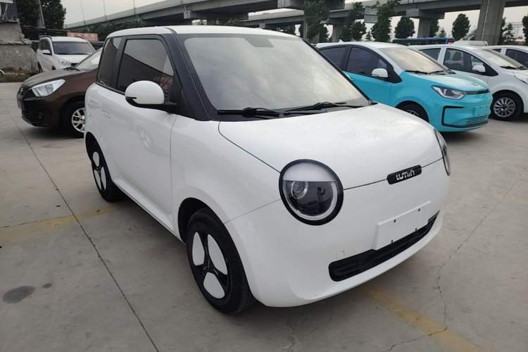 Used CHANGAN NEVO Lumin 2022 155 km – Refreshingly Sweet Edition Front Right 45 Deg