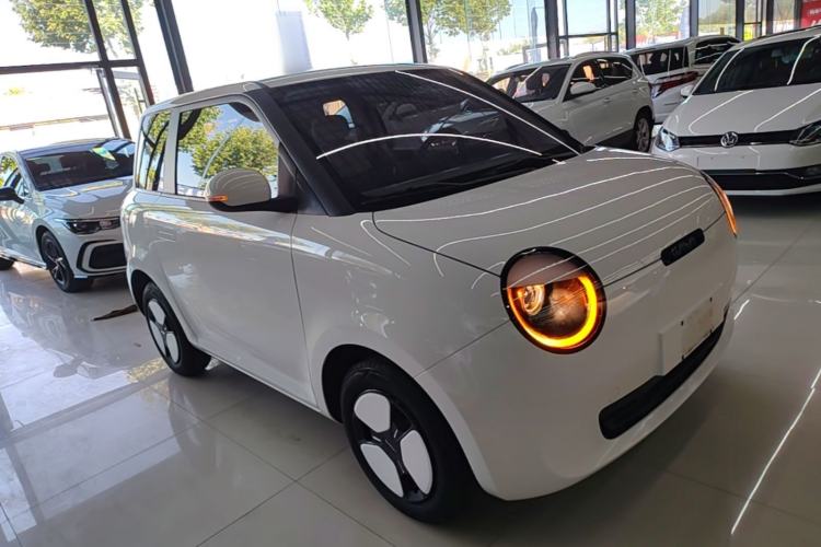 Used CHANGAN NEVO Lumin 2022 155 km – Refreshingly Sweet Edition Front Right 45 Deg