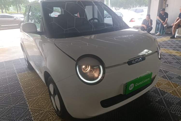 Used CHANGAN NEVO Lumin 2022 155 km – Refreshingly Sweet Edition Front Right 45 Deg