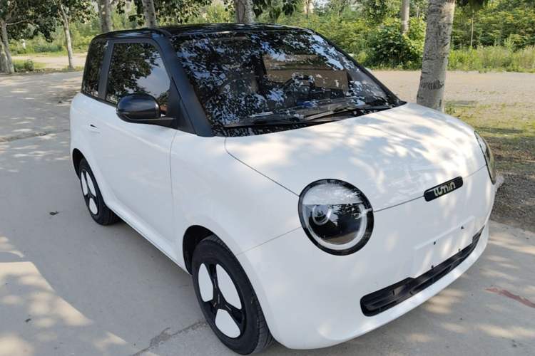 Used CHANGAN NEVO Lumin 2022 210km Sweet Edition Front Right 45 Deg