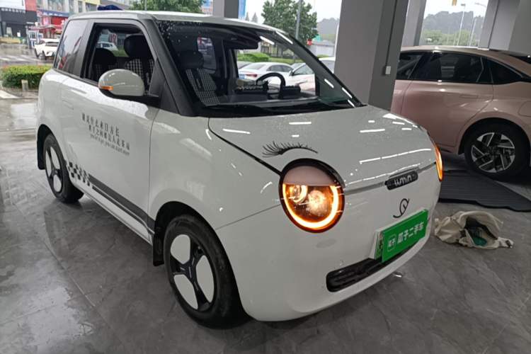 Used CHANGAN NEVO Lumin 2022 210km Sweet Edition Front Right 45 Deg
