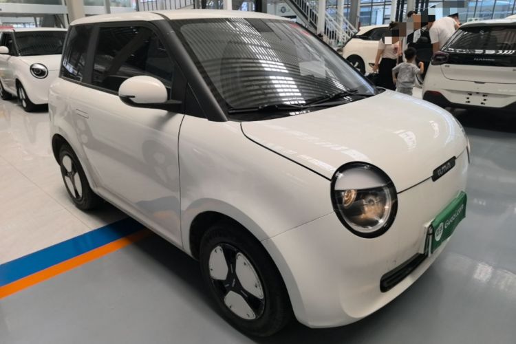 Used CHANGAN NEVO Lumin 2022 155 km – Refreshingly Sweet Edition Front Right 45 Deg
