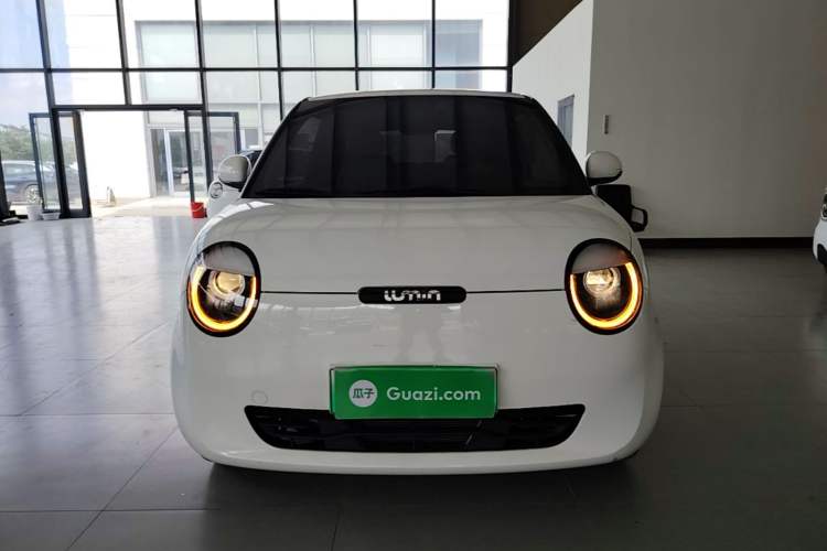 Used CHANGAN NEVO Lumin 2022 155 km – Refreshingly Sweet Edition Front