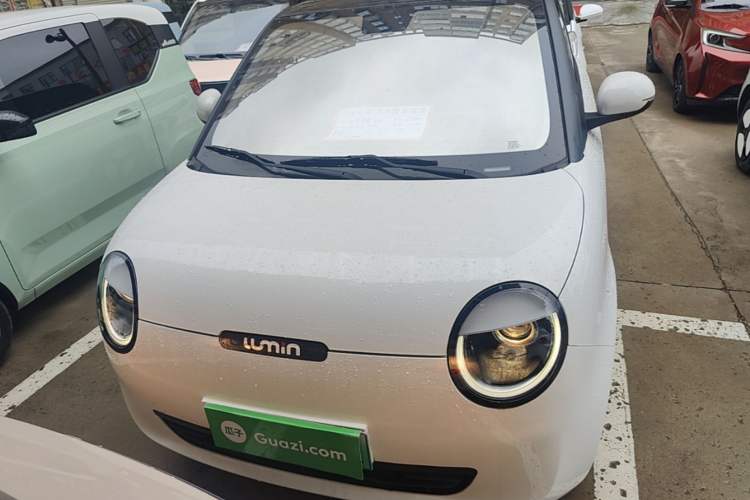 Used CHANGAN NEVO Lumin 2022 155 km – Refreshingly Sweet Edition Front