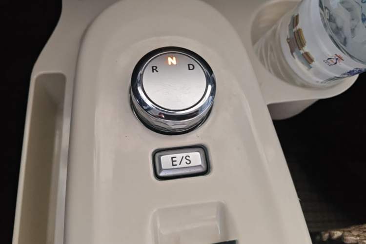 Used CHANGAN NEVO Lumin 2022 301km Honey-Sweet Version Gear Lever