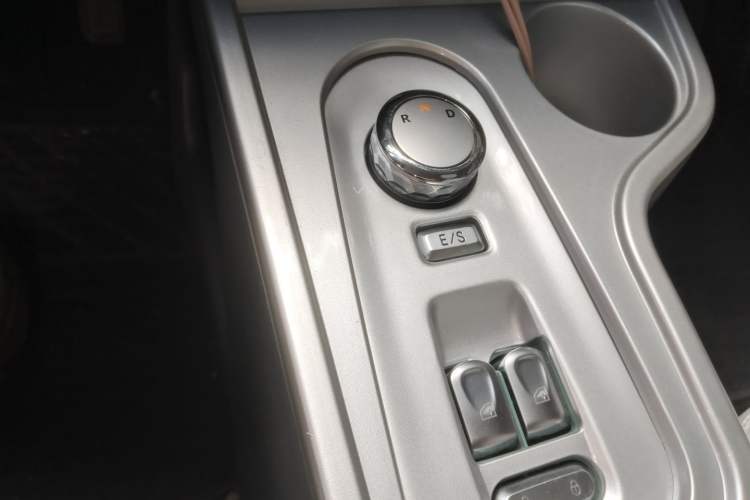 Used CHANGAN NEVO Lumin 2022 210km Sweet Edition Gear Lever