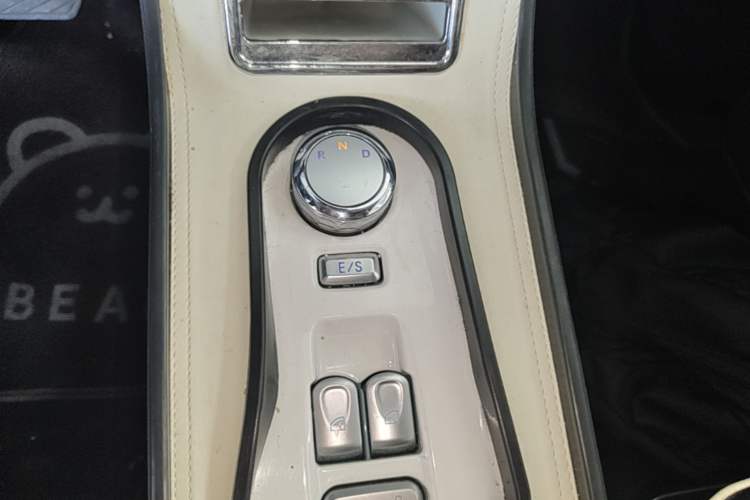 Used CHANGAN NEVO Lumin 2022 210km Sweet Edition Gear Lever