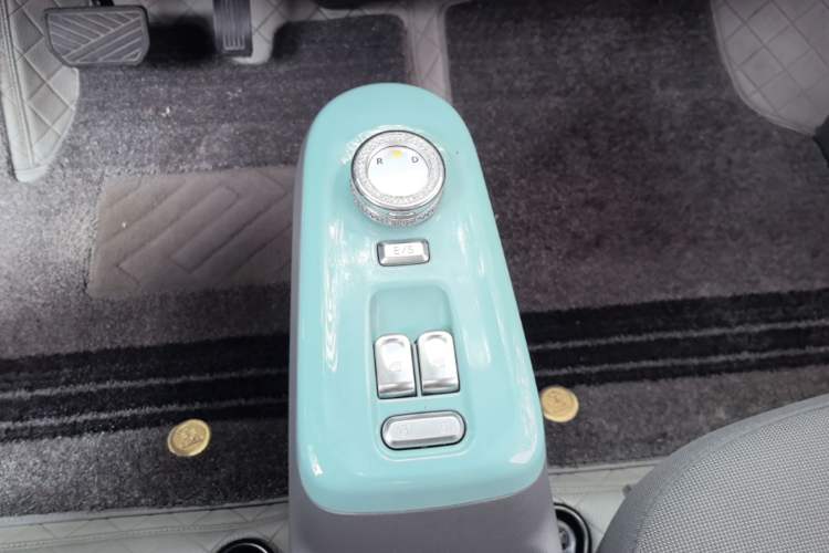 Used CHANGAN NEVO Lumin 2022 301km Honey-Sweet Version Gear Lever