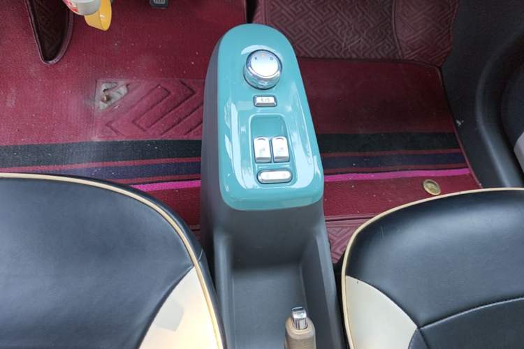 Used CHANGAN NEVO Lumin 2022 210km Sweet Edition Gear Lever