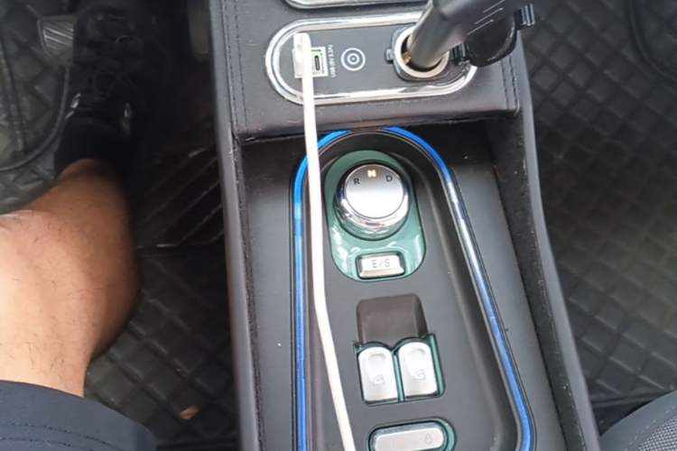Used CHANGAN NEVO Lumin 2022 210km Sweet Edition Gear Lever