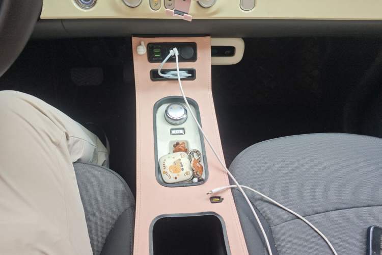 Used CHANGAN NEVO Lumin 2022 210km Sweet Edition Gear Lever