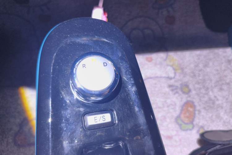 Used CHANGAN NEVO Lumin 2022 210km Sweet Edition Gear Lever