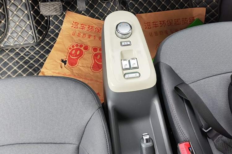 Used CHANGAN NEVO Lumin 2022 210km Sweet Edition Gear Lever