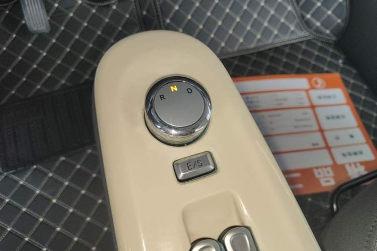 Used CHANGAN NEVO Lumin 2022 210km Sweet Edition Gear Lever