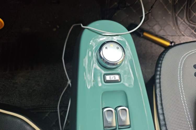 Used CHANGAN NEVO Lumin 2022 210km Sweet Edition Gear Lever
