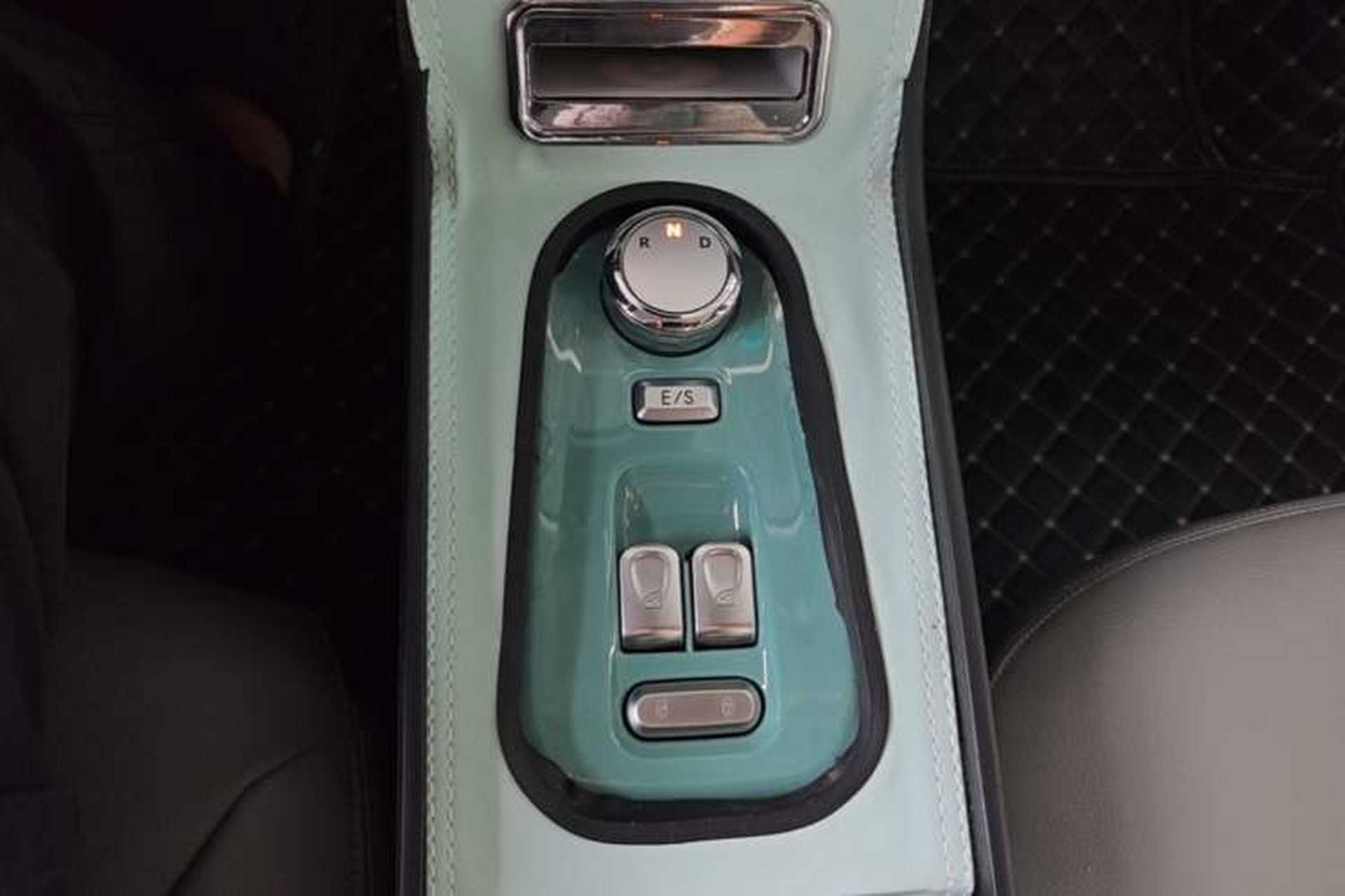 Used CHANGAN NEVO Lumin 2022 210km Sweet Edition Gear Lever