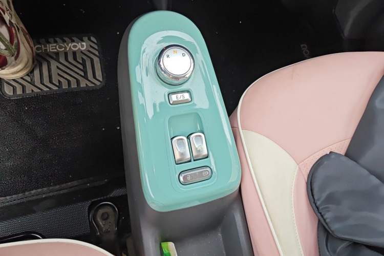 Used CHANGAN NEVO Lumin 2022 210km Sweet Edition Gear Lever