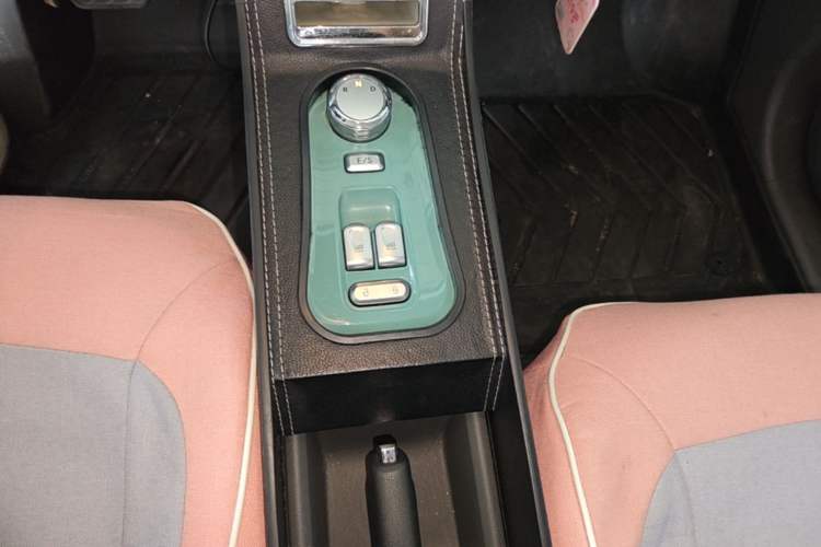 Used CHANGAN NEVO Lumin 2022 210km Sweet Edition Gear Lever