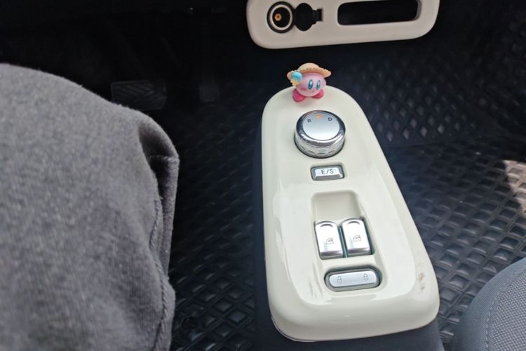 Used CHANGAN NEVO Lumin 2022 210km Sweet Edition Gear Lever