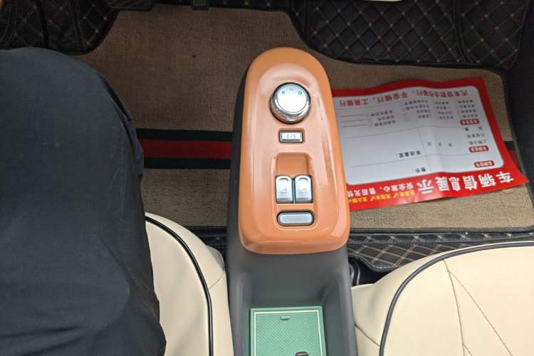 Used CHANGAN NEVO Lumin 2022 210km Sweet Edition Gear Lever