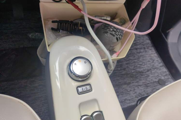 Used CHANGAN NEVO Lumin 2022 210km Sweet Edition Gear Lever