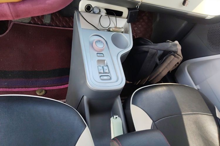 Used CHANGAN NEVO Lumin 2022 210km Sweet Edition Gear Lever