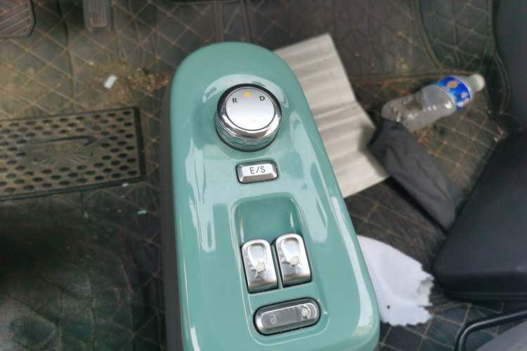 Used CHANGAN NEVO Lumin 2022 210km Sweet Edition Gear Lever