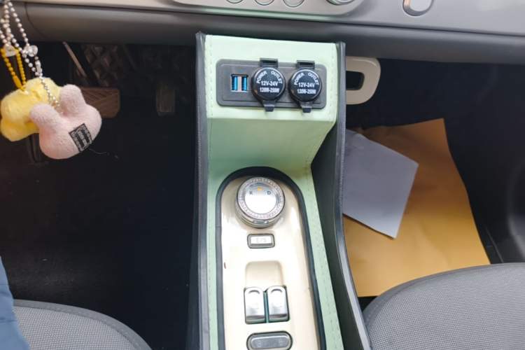 Used CHANGAN NEVO Lumin 2022 210km Sweet Edition Gear Lever