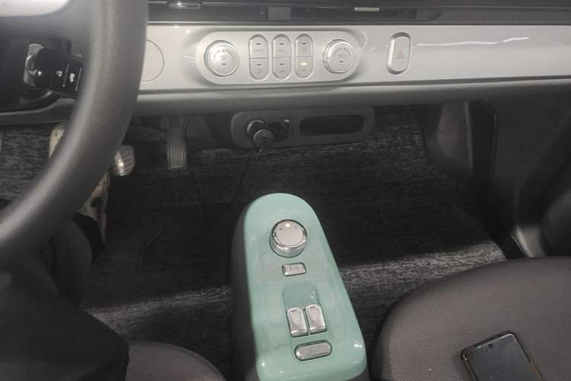Used CHANGAN NEVO Lumin 2022 210km Sweet Edition Gear Lever