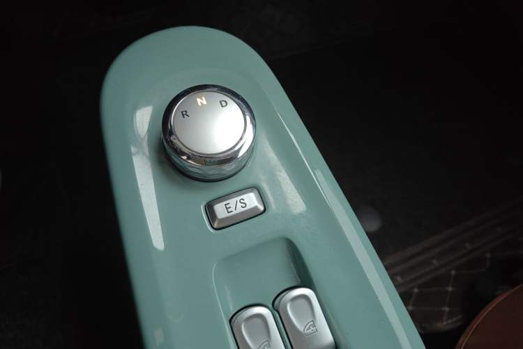 Used CHANGAN NEVO Lumin 2022 301km Honey-Sweet Version Gear Lever