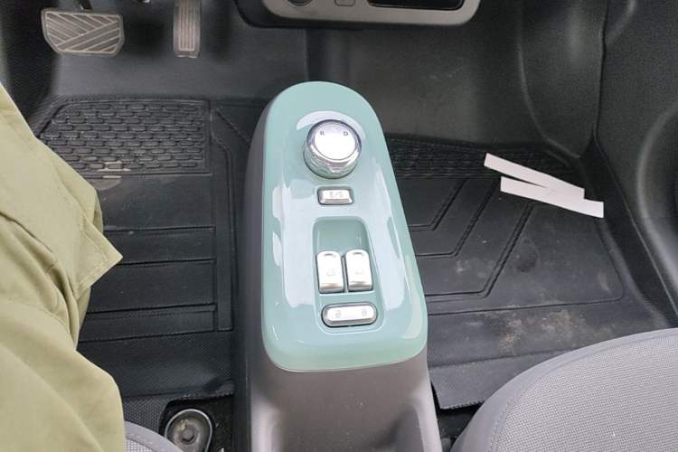 Used CHANGAN NEVO Lumin 2022 210km Sweet Edition Gear Lever