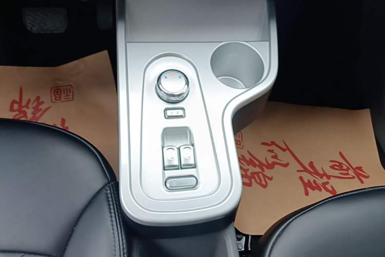 Used CHANGAN NEVO Lumin 2022 210km Sweet Edition Gear Lever