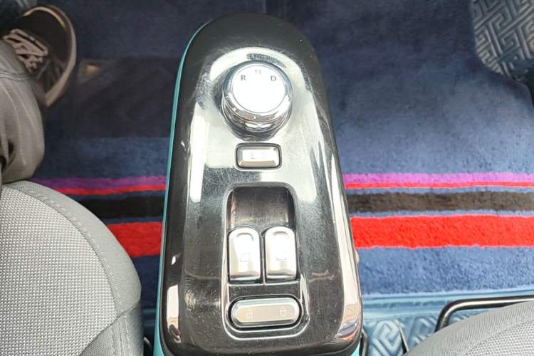 Used CHANGAN NEVO Lumin 2022 210km Sweet Edition Gear Lever