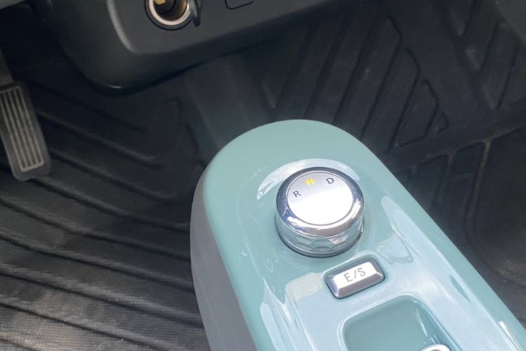Used CHANGAN NEVO Lumin 2022 155 km – Refreshingly Sweet Edition Gear Lever
