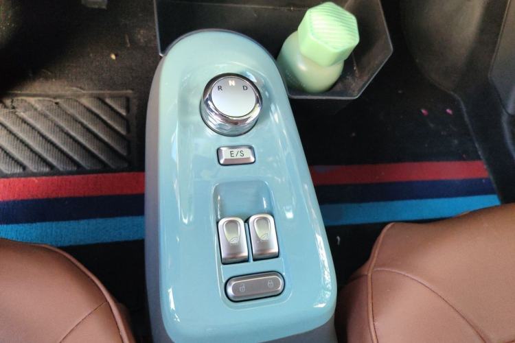Used CHANGAN NEVO Lumin 2022 210km Sweet Edition Gear Lever