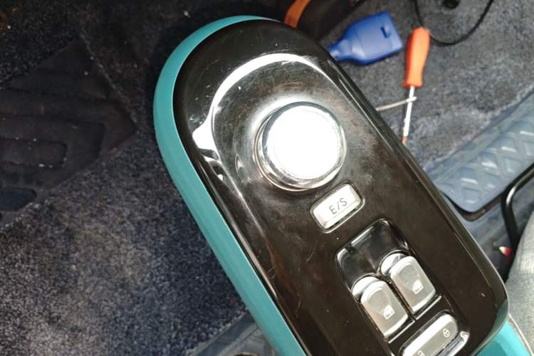 Used CHANGAN NEVO Lumin 2022 210km Sweet Edition Gear Lever