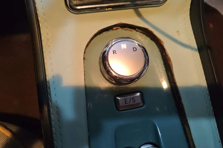 Used CHANGAN NEVO Lumin 2022 301km Honey-Sweet Version Gear Lever