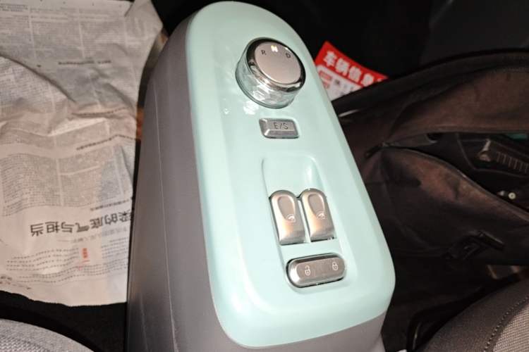 Used CHANGAN NEVO Lumin 2022 155 km – Refreshingly Sweet Edition Gear Lever
