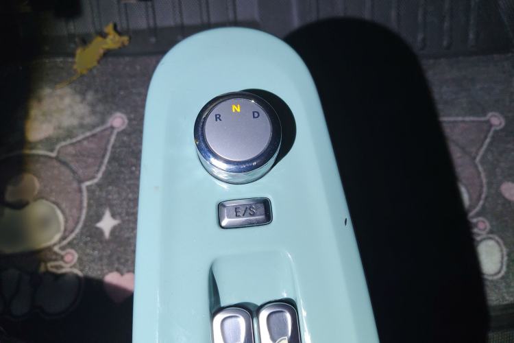 Used CHANGAN NEVO Lumin 2022 210km Sweet Edition Gear Lever