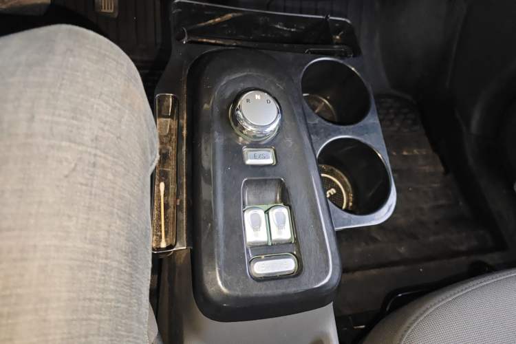 Used CHANGAN NEVO Lumin 2022 155 km – Refreshingly Sweet Edition Gear Lever