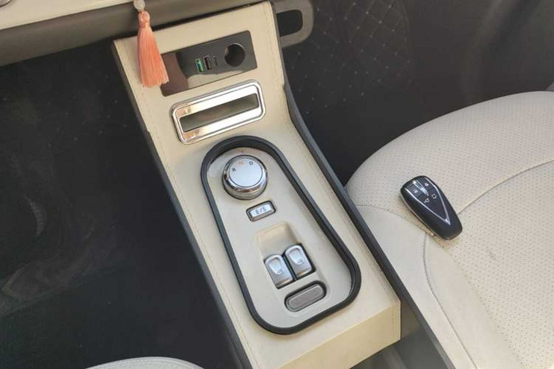Used CHANGAN NEVO Lumin 2022 210km Sweet Edition Gear Lever
